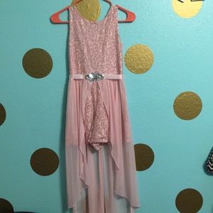 Philly short romper with waist cape